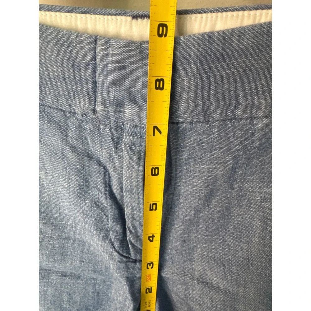 Women's blue chambray shorts from J.Crew, featuring a classic casual style sz 6